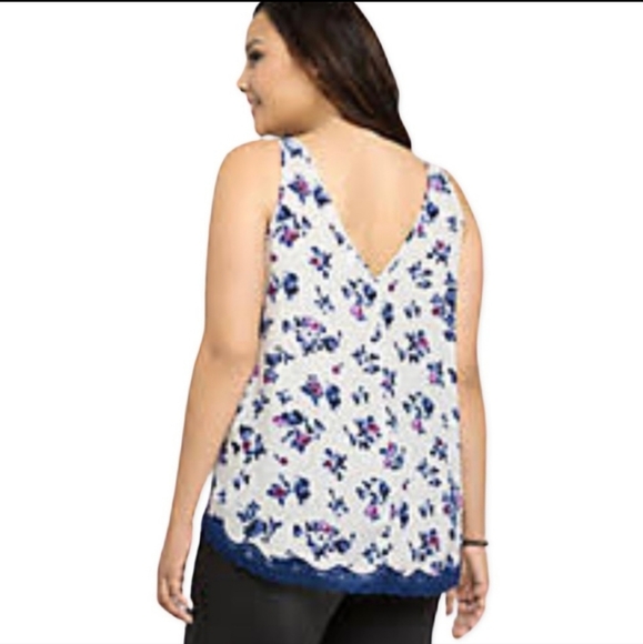 Torrid EUC Size 4 White Blue Floral Lace Trim Flowy Tank Top - Picture 3 of 15